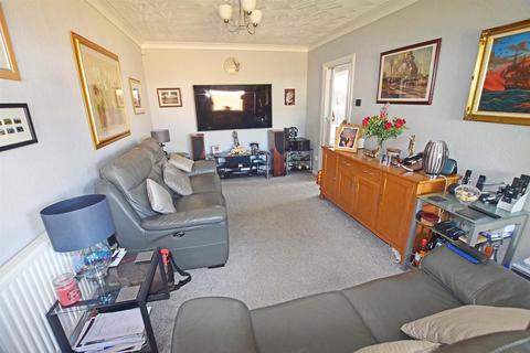 2 bedroom bungalow for sale, Beke Road, Gillingham