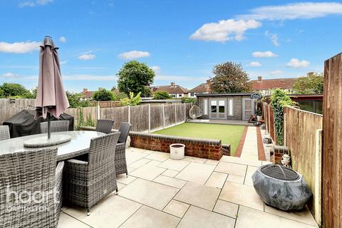 5 bedroom semi-detached house for sale, Saxville Road, Orpington