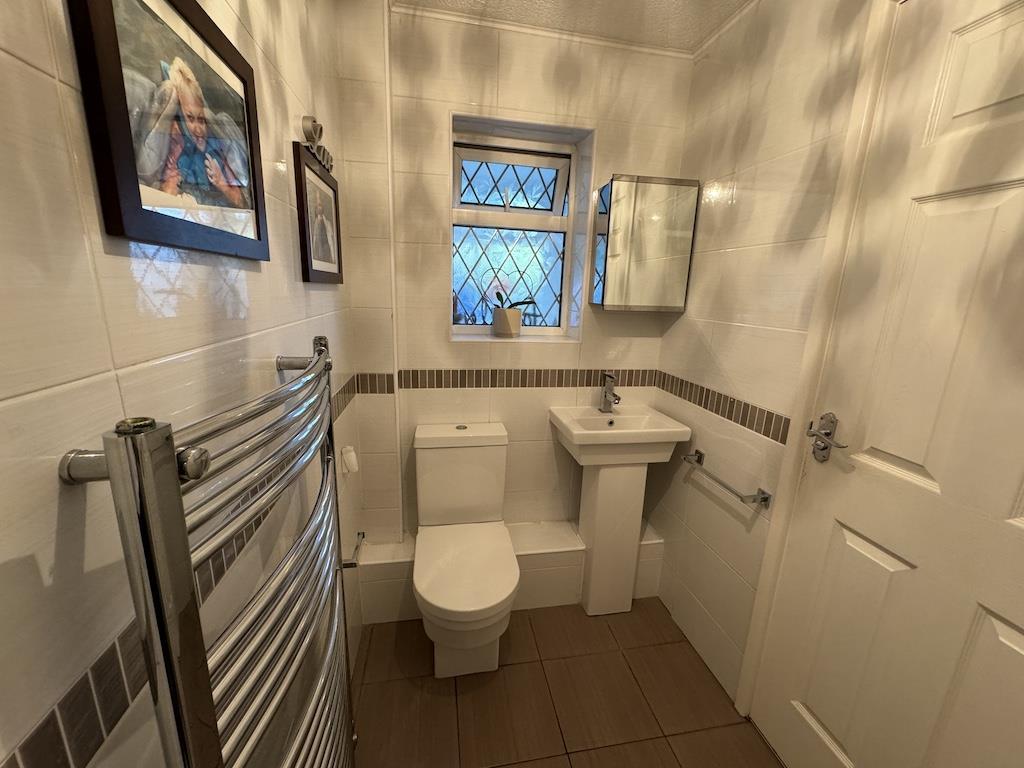 16 - Downstairs Shower Room.jpg