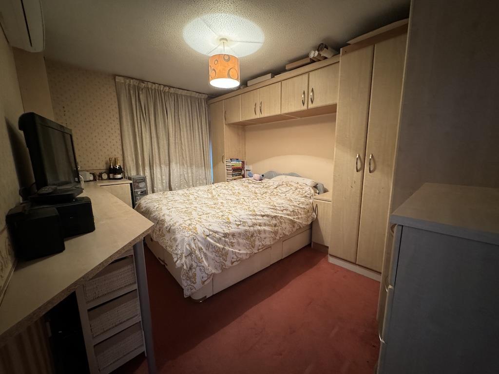 22 - Bedroom 2.jpg