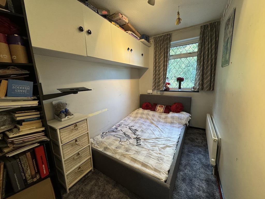 24 - Bedroom 4.jpg