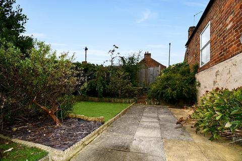 3 bedroom terraced house for sale, North Street, Ripon