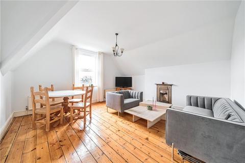 3 bedroom apartment for sale, Mattock Lane, London