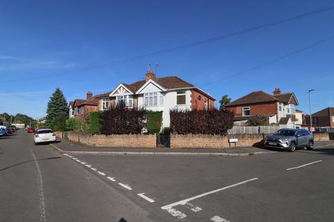 3 bedroom semi-detached house for sale, Holmfield Avenue, Loughborough, LE11