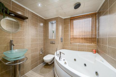 27 Harris Road, Carnoustie, DD7 7NS