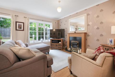 3 bedroom end of terrace house for sale, Furzebank, Sunninghill