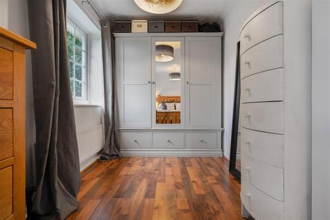 6 Furzebank, Ascot, SL5 7BP