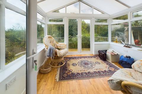 18 Oak Close, Ottery St Mary, EX11 1BB