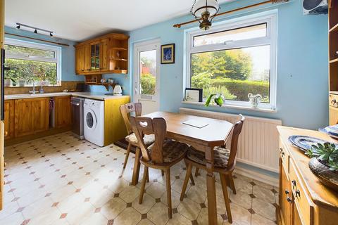 18 Oak Close, Ottery St Mary, EX11 1BB