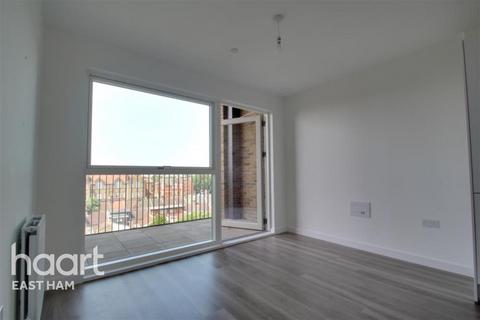 1 bedroom flat to rent, Cornwell House, E6