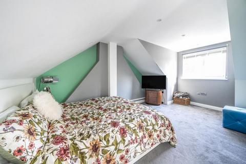 3 bedroom maisonette for sale, Watford,  Hertfordshire,  WD25