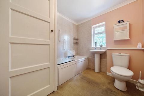 3 bedroom detached bungalow for sale, Newbury,  Berkshire,  RG20