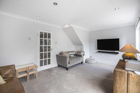 22 Basil Gardens, Croydon, CR0 8XE