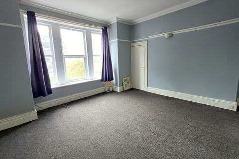 Studio to rent, The Crescent, Bournemouth