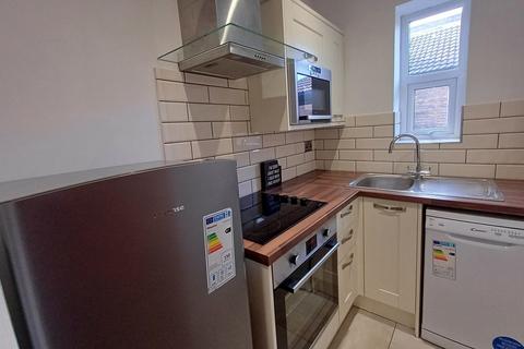 Studio to rent, Charminster Road, Bournemouth