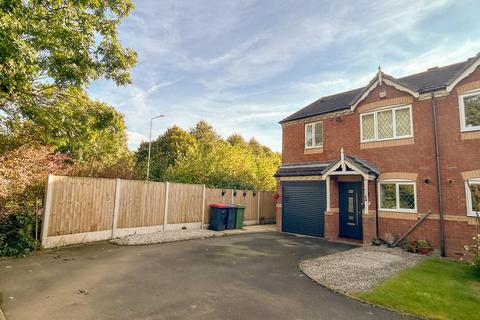 3 bedroom semi-detached house for sale, Winchester Drive, Muxton, Telford, TF2 8SJ