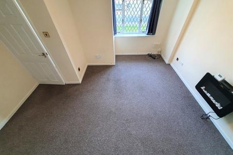 2 bedroom semi-detached house to rent, Underhill Close, Newport