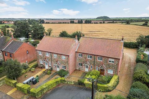 3 bedroom terraced house for sale, Docking