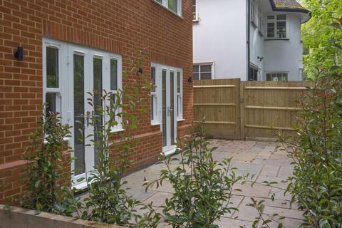 2 bedroom apartment for sale, Ashley Road, Epsom KT18