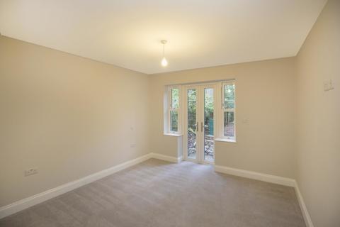 2 bedroom apartment for sale, Ashley Road, Epsom KT18