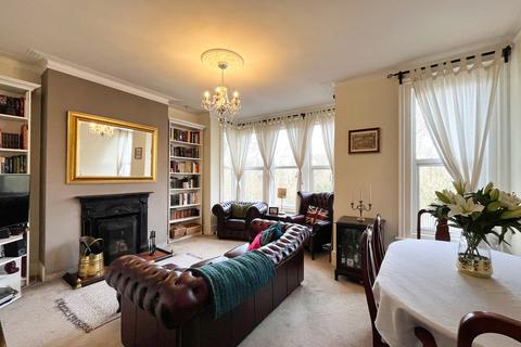 2 bedroom flat for sale, Cambridge Road, Southend SS1