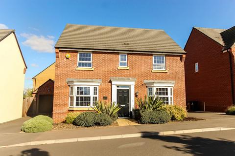 4 bedroom detached house for sale, Packwood Crescent, Northampton NN6