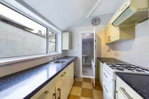 2 bedroom terraced house to rent, Welsford Avenue, Plymouth PL2