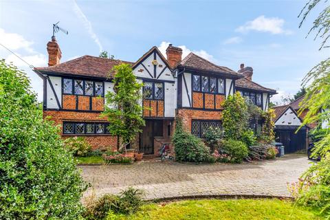 4 bedroom detached house for sale, 4 Great North Road, Brookmans Park AL9