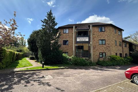 1 bedroom ground floor flat to rent, Crossways House, Trumpington CB2