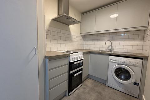 Studio to rent, Brackyn Road, Cambridge CB1