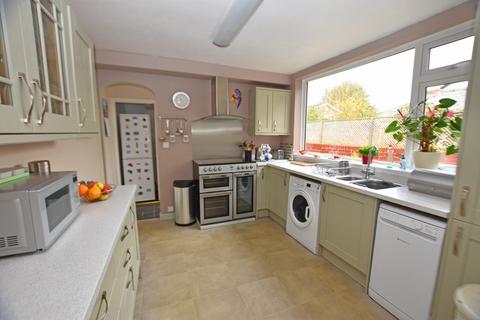 4 bedroom terraced house for sale, Coldyhill Lane, Scarborough YO12