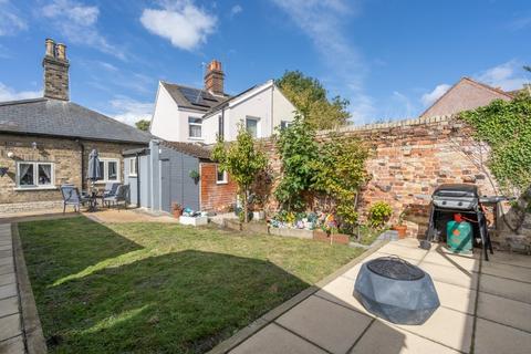 2 bedroom cottage for sale, Parkhill, Oulton Broad