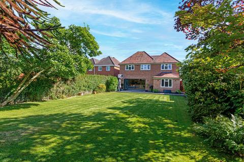 179 Whitehouse Common Road, Sutton Coldfield, B75 6DU