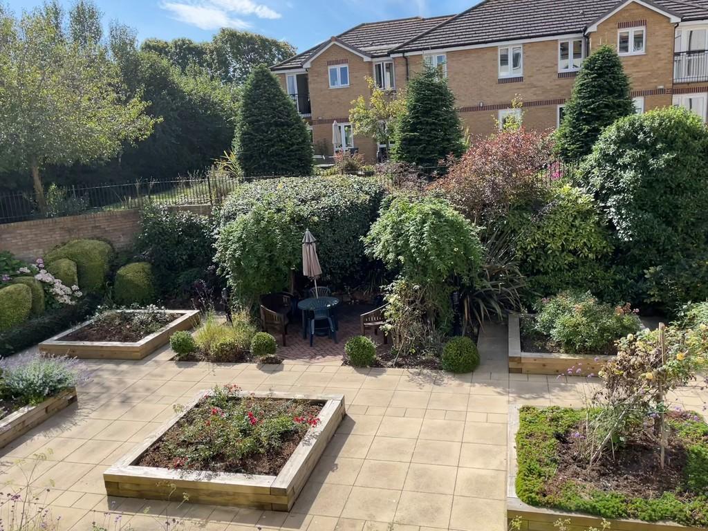 31 Milliers Court View 2