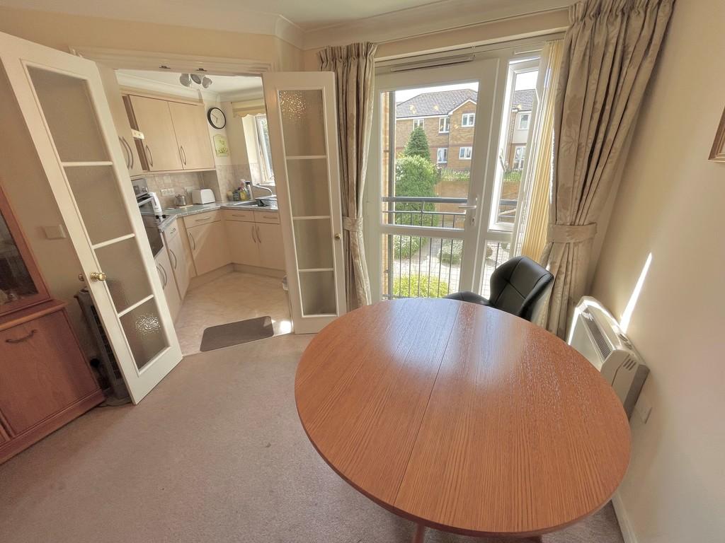 31 Milliers Court Dining End