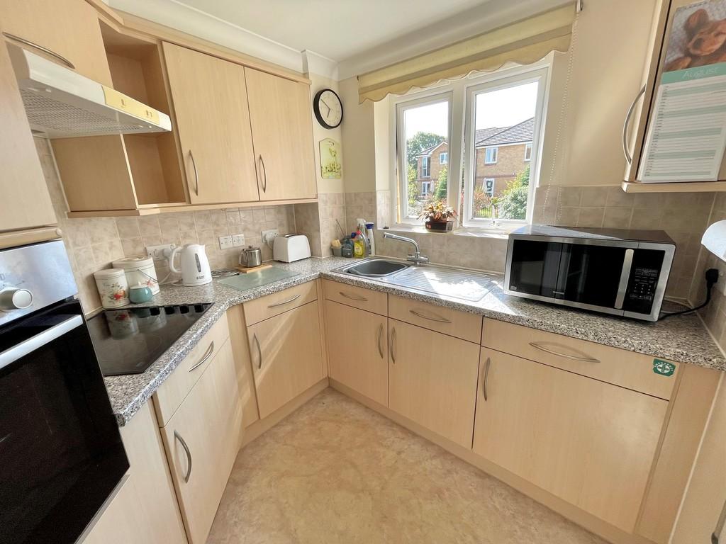 31 Milliers Court Kitchen1