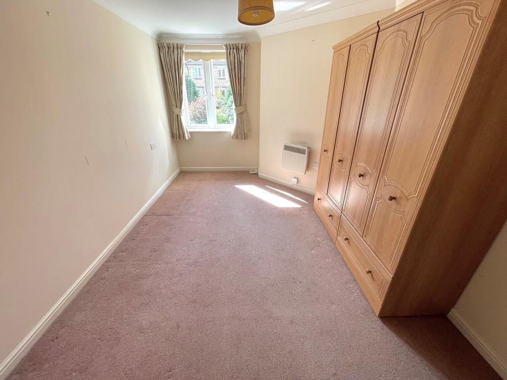 31 Milliers Court Bed2