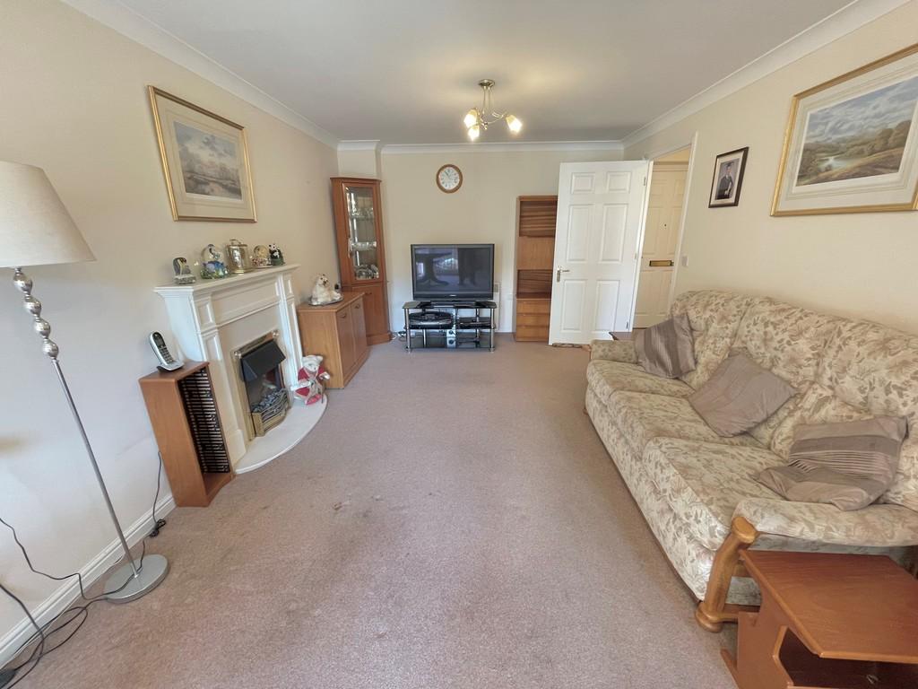 31 Milliers Court Lounge 2