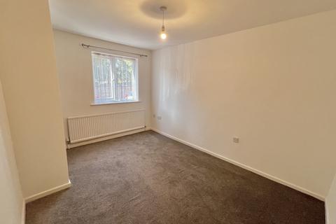 2 bedroom end of terrace house to rent, Mount Close, Newark