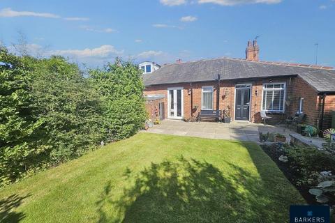 2 bedroom semi-detached bungalow for sale, High Street, Hanging Heaton, Dewsbury