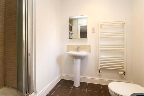 44 Grant Drive, Church Crookham, Fleet, GU52 8AL
