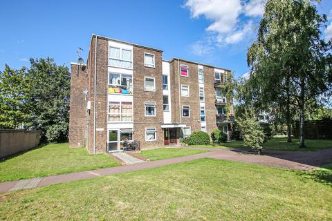 2 bedroom flat to rent, Jasmine Court, 138 Woodcote Road, Wallington, SM6