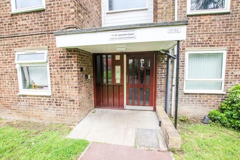 2 bedroom flat to rent, Jasmine Court, 138 Woodcote Road, Wallington, SM6