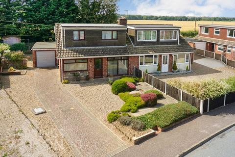 4 bedroom chalet for sale, Oaklands Close, Halvergate, Norwich