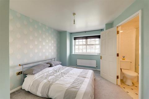 Flat 3, Waters Edge Anchor Close, Shoreham-by-sea, BN43 5BZ
