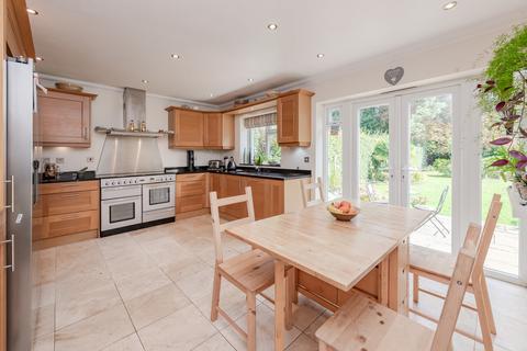 29a Smitham Bottom Lane, Purley, CR8 3DE