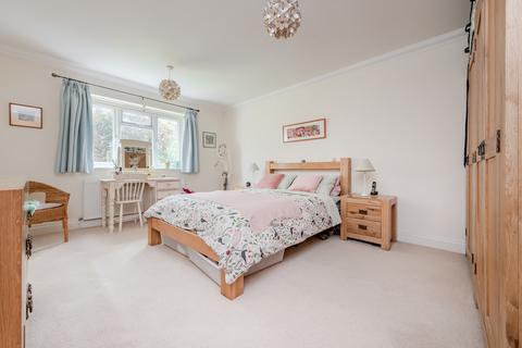 29a Smitham Bottom Lane, Purley, CR8 3DE