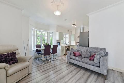 2 bedroom flat for sale, Hill Lane, Southampton SO15