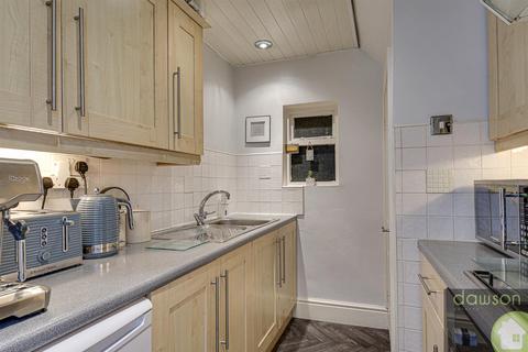 43 Eldon Road, Huddersfield, HD1 4NE