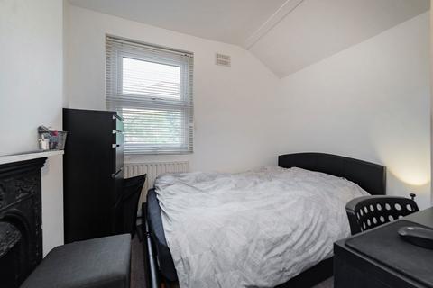 16 Colvin Road, Thornton Heath, CR7 6AB